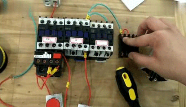 Y系列高壓三相異步電動(dòng)機的功率控制需要哪些元件？